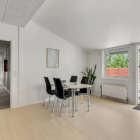 펜션 8 Bedroom Cozy In Henne *