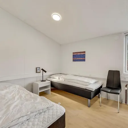 8 Bedroom Cozy In Henne * Henne Strand