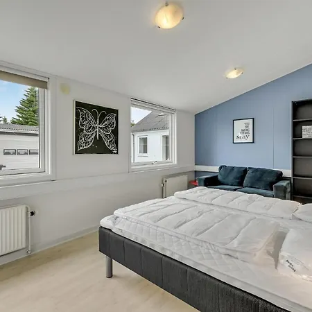 8 Bedroom Cozy In Henne Prázdninový dům Henne Strand