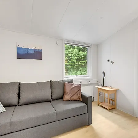8 Bedroom Cozy In Henne Feriehus Henne Strand