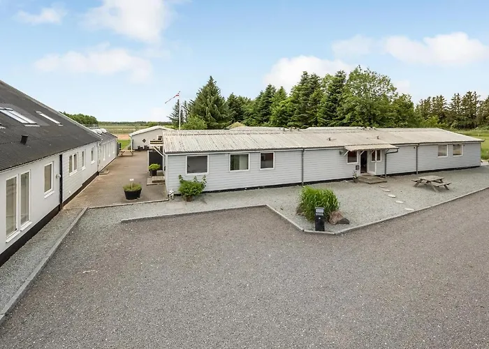 بيت للعطل 8 Bedroom Cozy In Henne *