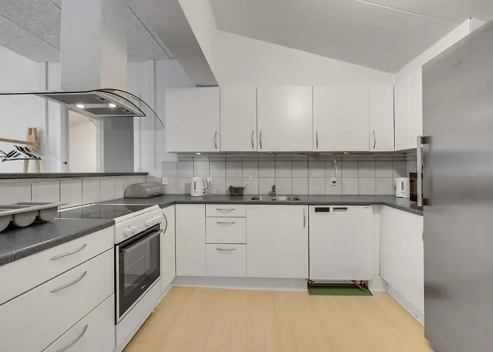 8 Bedroom Cozy In Henne *