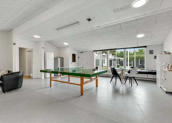 بيت للعطل 8 Bedroom Cozy In Henne *