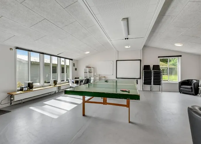 8 Bedroom Cozy In Henne