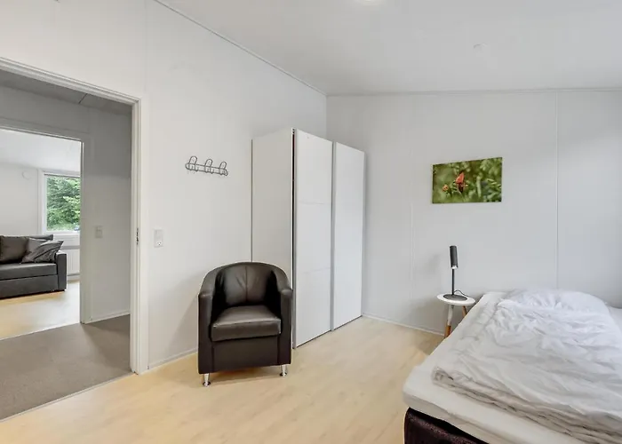 8 Bedroom Cozy In Henne *