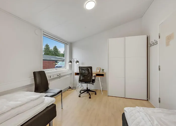 8 Bedroom Cozy In Henne بيت للعطل *